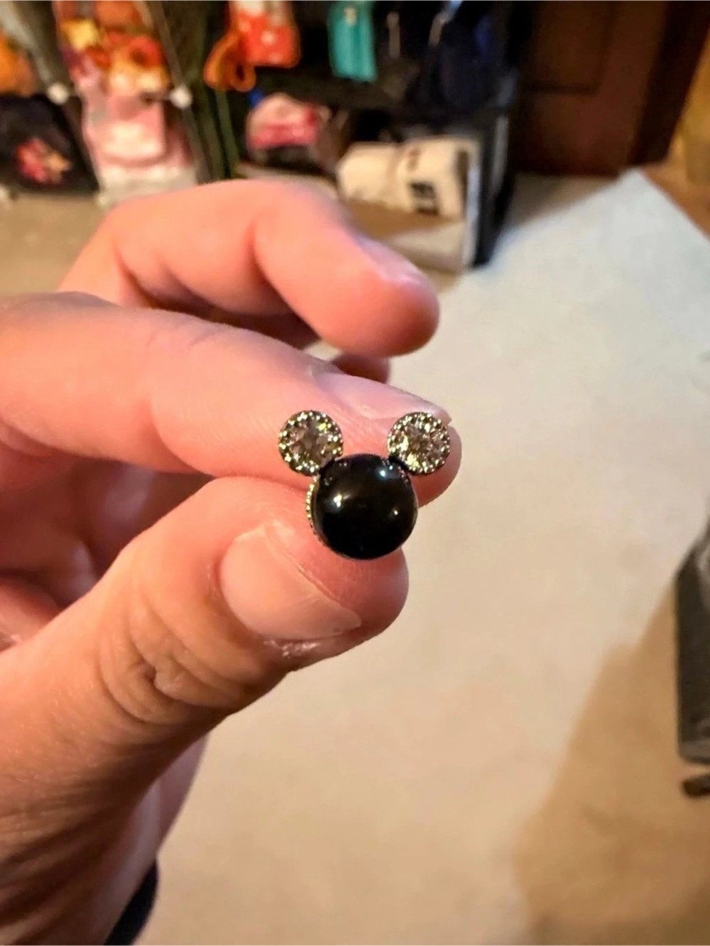 PANSTAR Minnie Pearl Stud Earrings Black & Gold